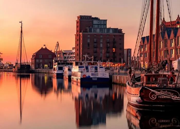 Gelbe Katze - Abc600 - Nur Feriengaeste! Wißmar